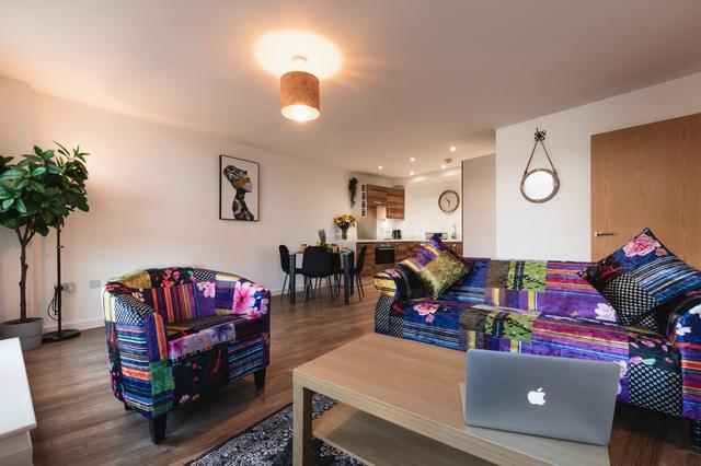 2 bed apartment — Empress Heights, College Street, City Centre