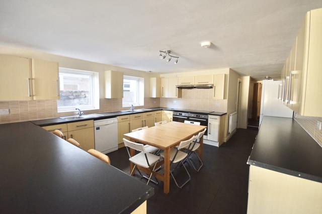 10 bed house — Wyeverne Road, Cathays