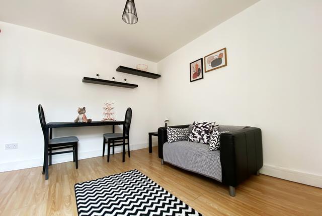 1 bed apartment — Percy Road, City Centre