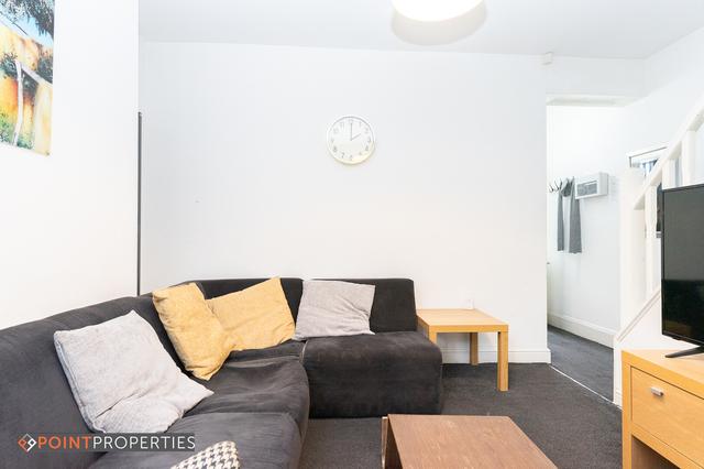 5 bed house — Edinburgh Road, Kensington