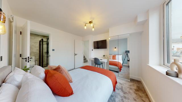 6 bed house — Woodville Road, Cathays