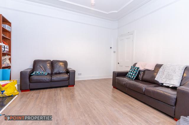 5 bed house — Hallville Road, Wavertree