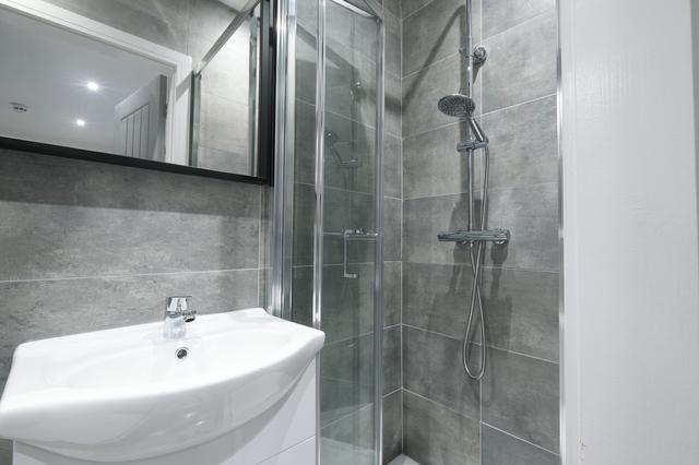 5 bed house — Allison Street, City Centre