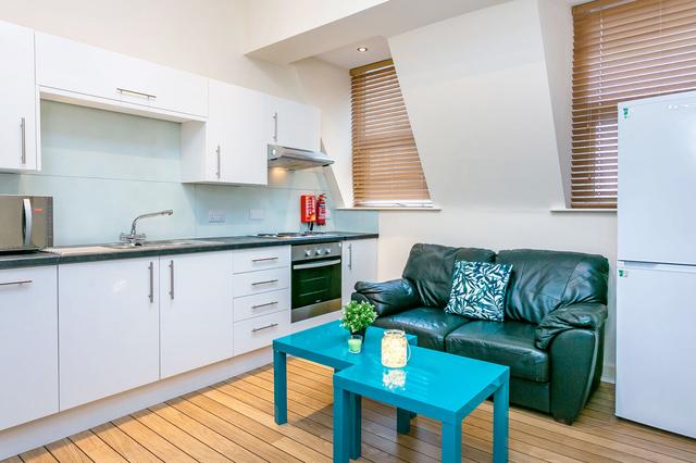 1 bed apartment — Tithebarn Street, City Centre