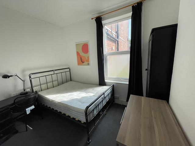7 bed house — Kedleston Road, Darley
