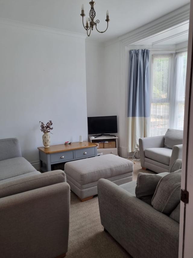 5 bed house — The Grove, Uplands