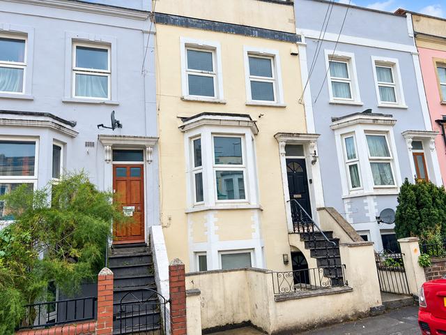 4 bed house — Dalrymple Road, Cotham & Kingsdown