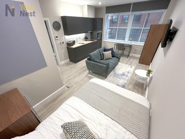 1 bed apartment — Great George Street, City Centre