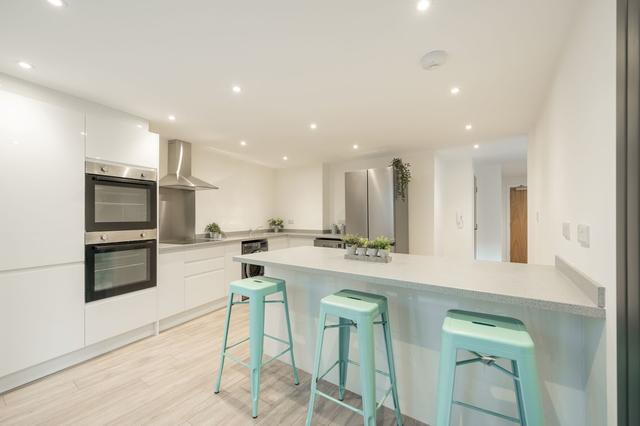 5 bed apartment — Trippet Lane, City Centre