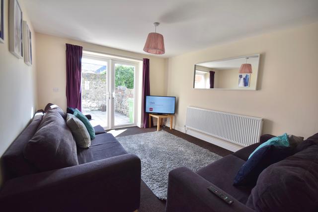 9 bed house — Minny Street, Cathays