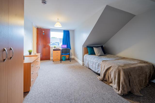 6 bed house — Rhyddings Park Road, Brynmill