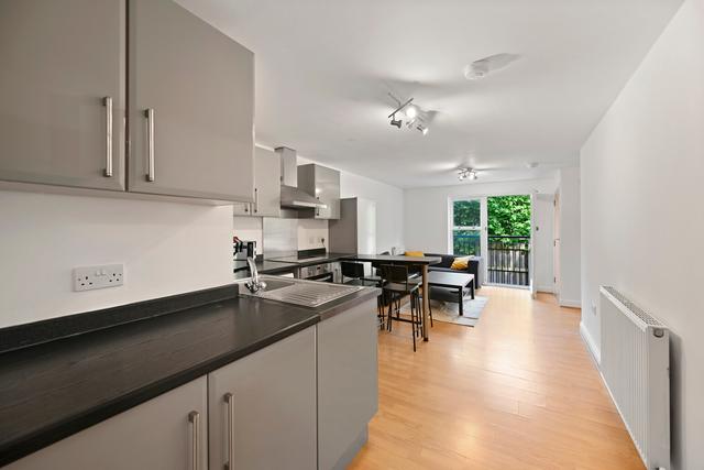 4 bed apartment — Broomhall Street, Broomhall