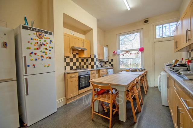 10 bed house — Regent Park Terrace, Hyde Park