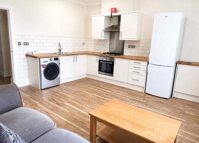 2 bed apartment — Belle Grove, City Centre