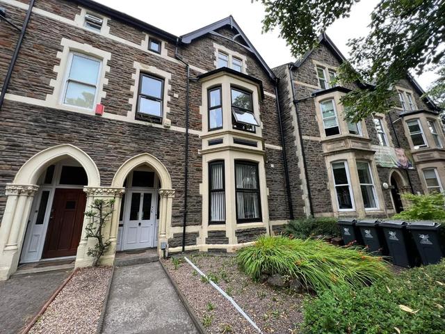 1 bed apartment — Richmond Road, Roath