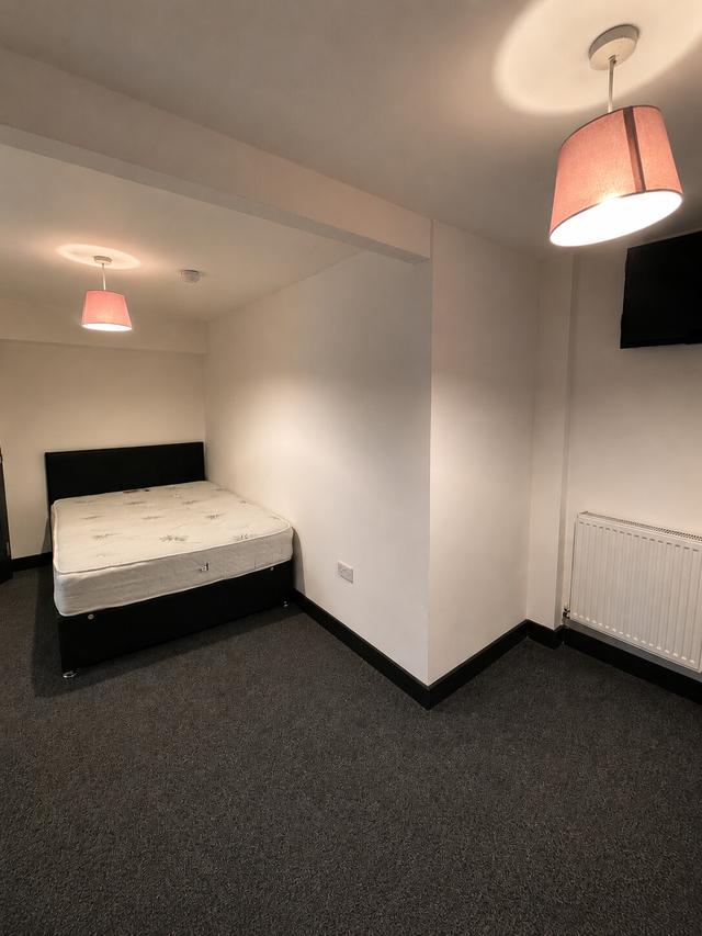 1 bed apartment — King Edward's Road, Brynmill