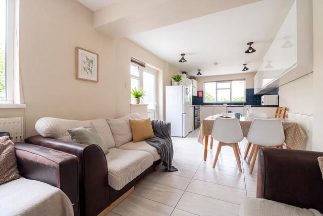 7 bed house — Harriet Street, Cathays