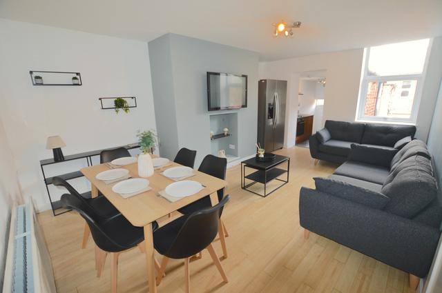 6 bed house — Grosvenor Gardens, Jesmond