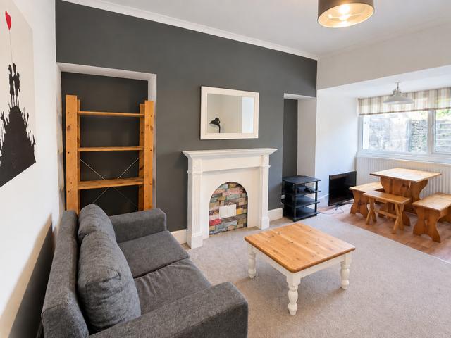 4 bed house — Hanover Street, Brynmill