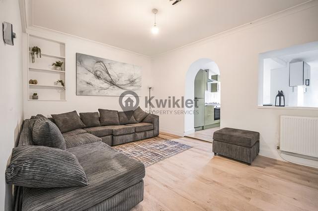 6 bed house — Princess Street, Treforest