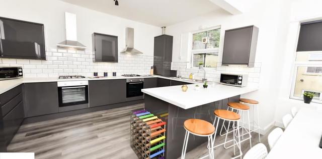 9 bed house — Regent Park Terrace, Hyde Park