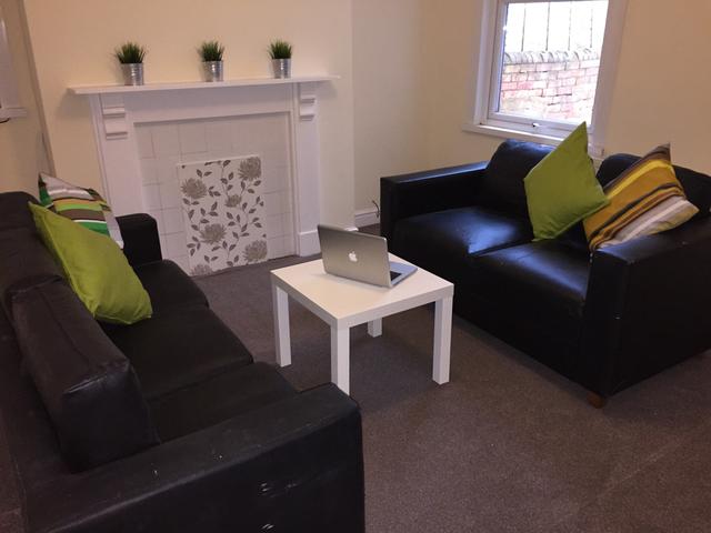4 bed house — Dunlop Avenue, Lenton
