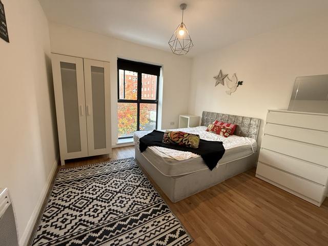 1 bed apartment — Belgrave Gate, City Centre