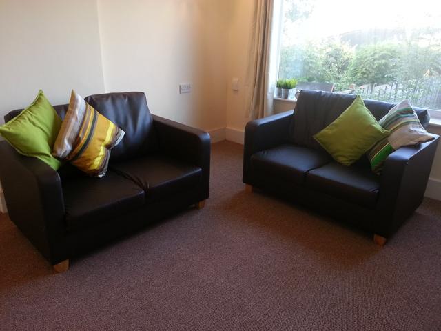 3 bed house — Rolleston Drive, Lenton