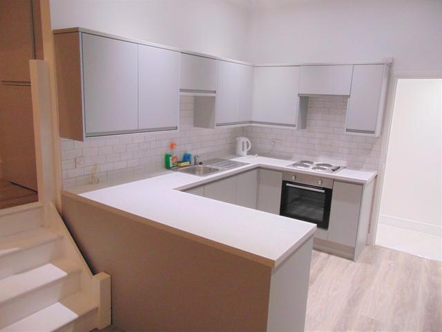 3 bed house — Bishop Street, Southsea