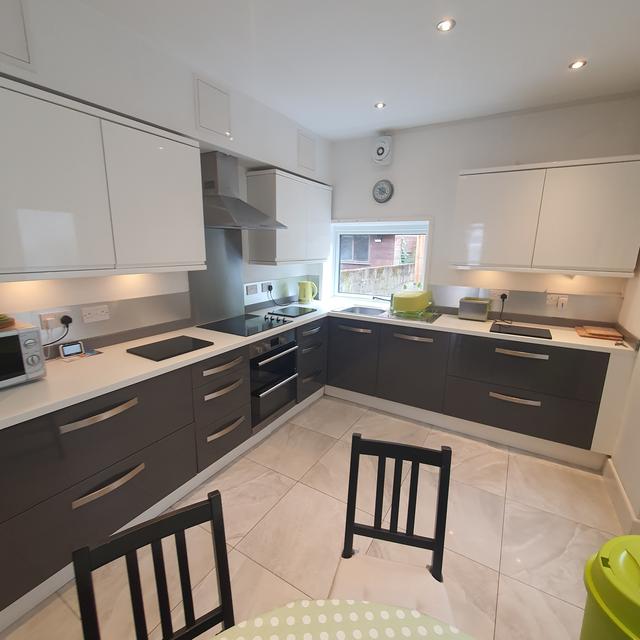 5 bed house — Thackeray Road, Portswood