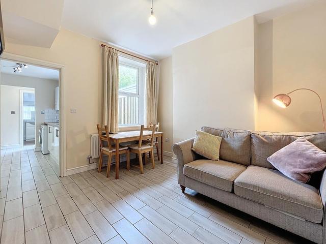 3 bed house — Robert Street, Cathays