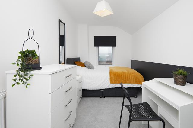 3 bed house — Etwall Street, Ashbourne Road