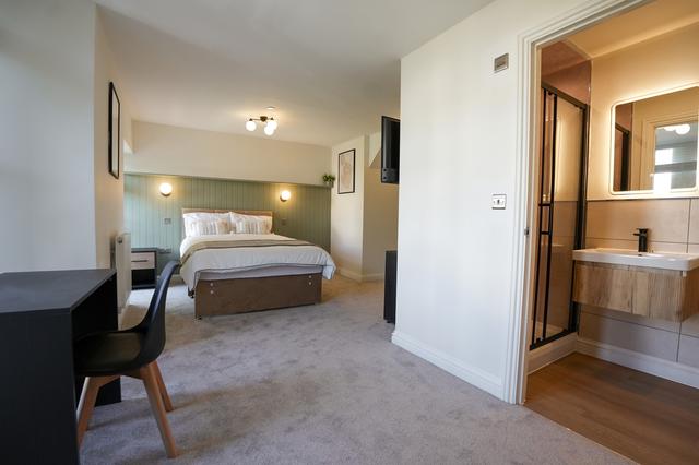 11 bed house — Walter Road, City Centre