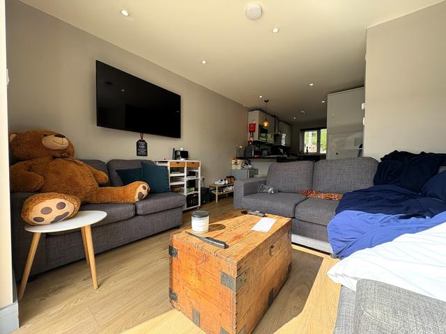 3 bed house — Letty Street Lane, Cathays