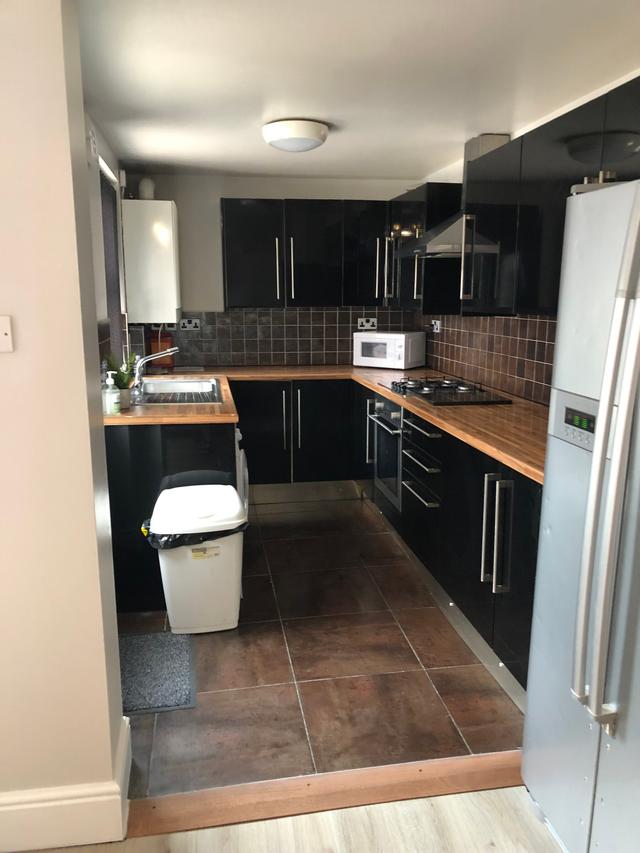 12 bed house — South View Road, Sharrow