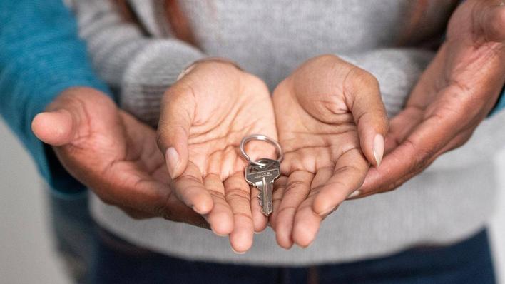 Student Housing Explained: What Is a Guarantor for Student Housing?