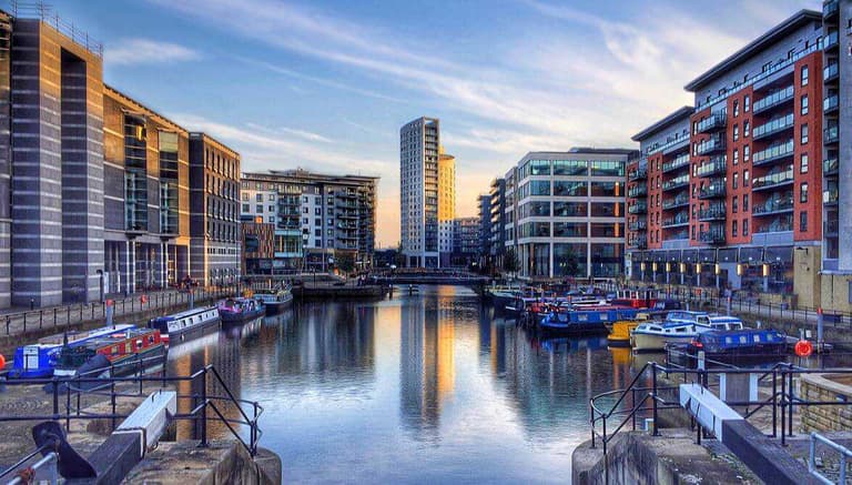 Ultimate Student Guide to
                                Leeds