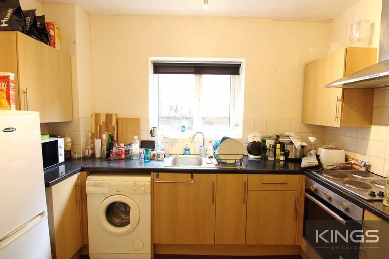 3 bedroom apartment for rent Hill Lane, Southampton, SO15 5BA UniHomes