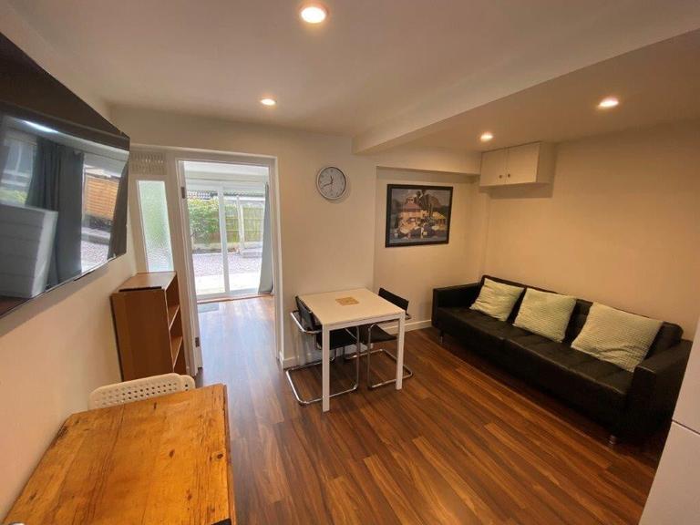 Peveril Road, Beeston, Nottingham, NG9 2HY