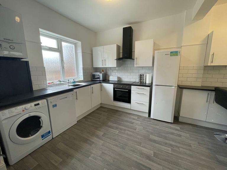 4 bedroom house for rent Cobden View Road, Sheffield, S10 1HS UniHomes