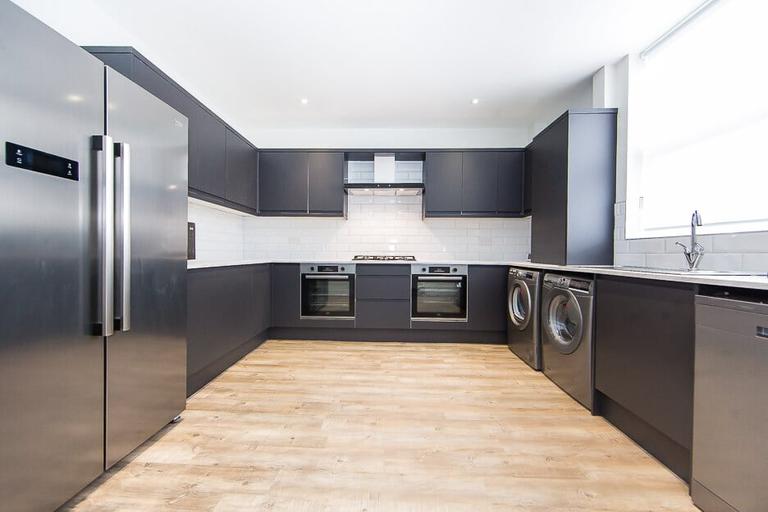 Quarry Mount Terrace, Woodhouse, Leeds, LS6 2JG