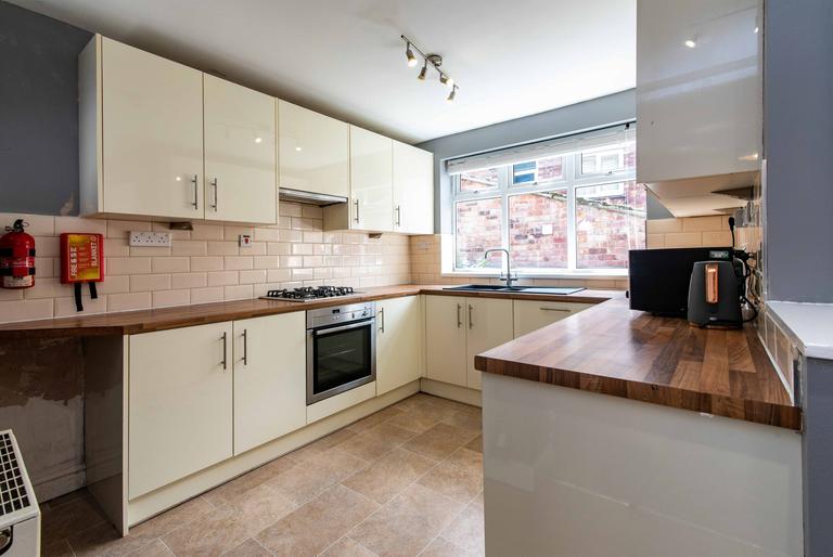 Albert Grove, Lenton, Nottingham, NG7 1PB