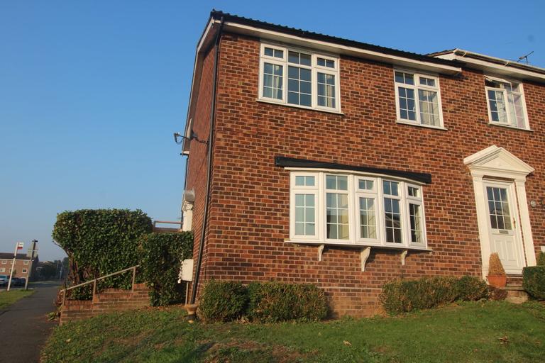 Magnolia Drive, City Centre, Colchester, CO4 3LX