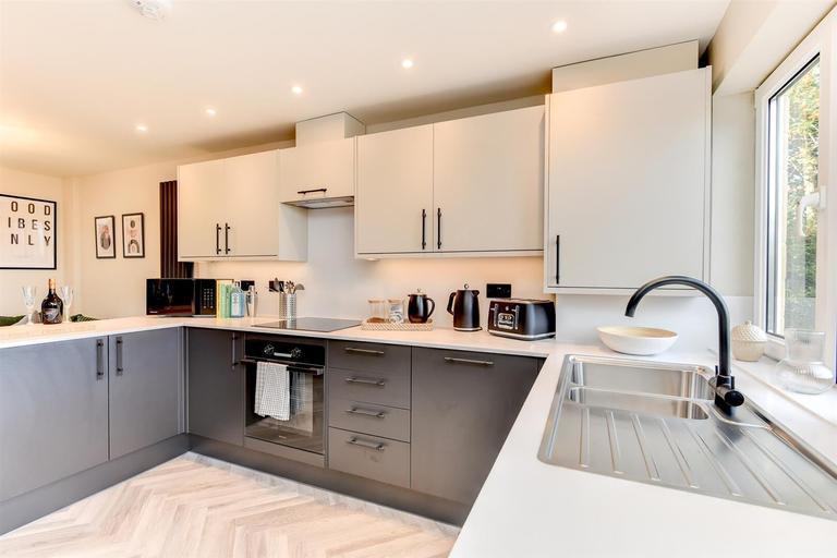 Garrick Road, Southdown, Bath, BA2 1QX