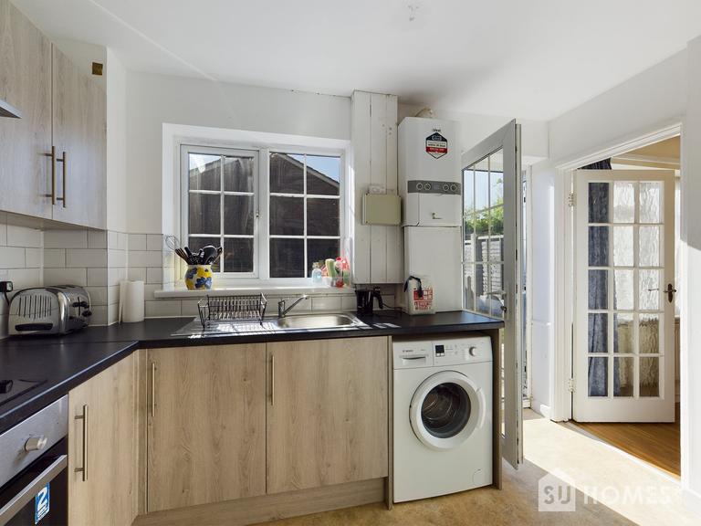 Avon Way, City Centre, Colchester, CO4 3TP