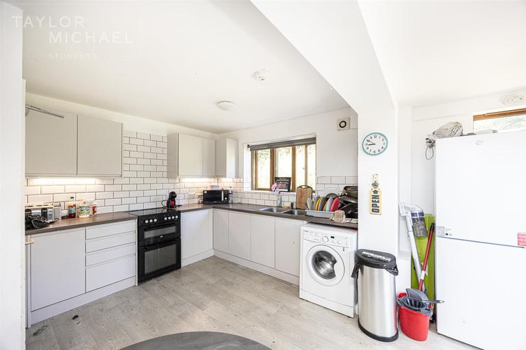 Norwich Drive, Moulsecoomb, Brighton, BN2 4LG