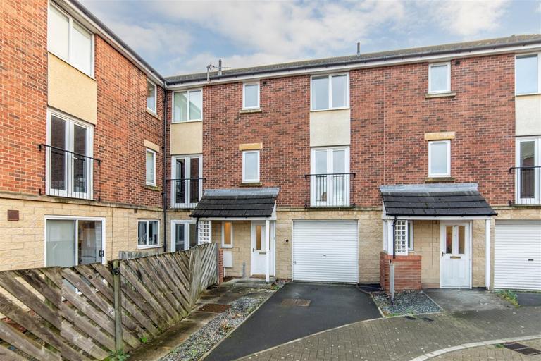 Hartford Court, Heaton, Newcastle, NE6 5BG