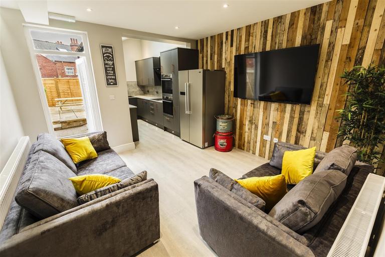 Club Garden Road, Ecclesall, Sheffield, S11 8BW