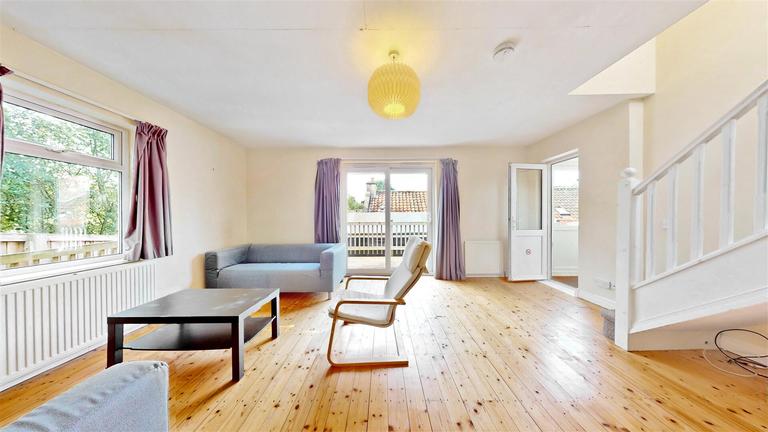 Harcourt Gardens, Weston, Bath, BA1 4DL