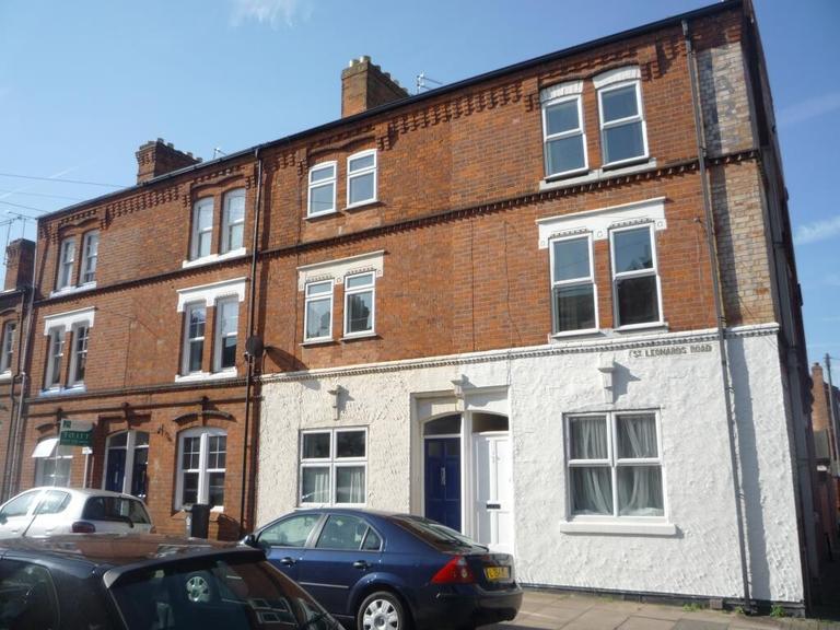 St Leonards Road, Clarendon Park, Leicester, LE2 1WT